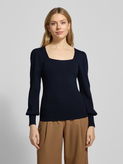 Frauenmodel trägt Strickpullover mit Puffärmeln Modell 'DIEKA' von Lauren Ralph Lauren, navy, Ripp-Optik, Karree-Ausschnitt, Baumwoll-Mix, Slim Fit, Ganzkörperansicht von vorne.