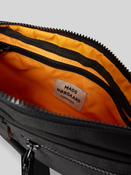 MADS NØRGAARD Bauchtasche mit Klickverschluss Modell 'Bel One Cami' Black 5