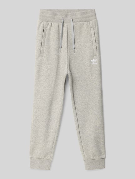adidas Originals regular fit sweatpants van katoenmix Middengrijs gemêleerd - 1