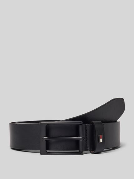 Produktfoto, Ledergürtel mit Logo-Applikation von Tommy Hilfiger aus schwarzem, genarbtem Glattleder mit Dornschließe und unifarbener Optik