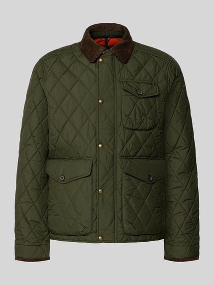 Produktfoto, Regular Fit Steppjacke mit Druckknopfleiste von Polo Ralph Lauren in Olivgrün, unifarben, Stepp-Webware, Umlegekragen, Logo-Stitching, Pattentaschen, Innentasche