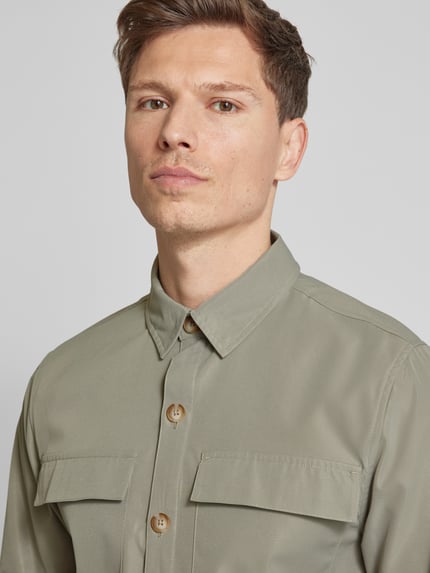 Colours & Sons Kurtka koszulowa o kroju regular fit z kieszeniami z patką na piersi Zielony 3