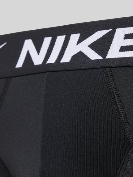 Produktfoto, Slip mit Label-Bund im 5er-Pack von Nike, schwarzer Stoff mit weißem Logo, glatte Textur, Herren Slip