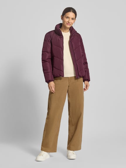 VERO MODA Kurtka pikowana o kroju regular fit ze stójką model ‘LIGARIO’ Bordowy 1