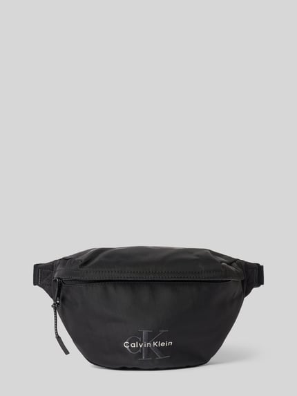 Produktfoto, czarna Bauchtasche mit Label Stitching Modell 'BOLD WAISTBAG' von CK Calvin Klein, matowa tekstura, prostokątny kształt, Herren Umhängetasche von CK Calvin Klein