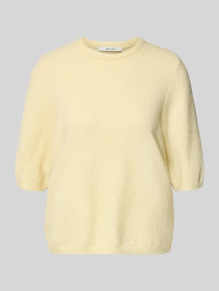 Produktfoto, Relaxed Fit T-Shirt aus Alpaka-Mix Modell 'Alpha' von Gestuz in hellgelber Strick-Optik, elastische Abschlüsse, Halbarm, Rundhalsausschnitt.