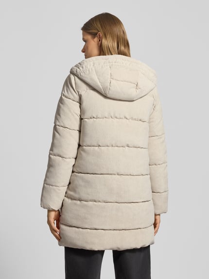 ONLY Płaszcz pikowany o kroju regular fit ze sztruksu model ‘DOLLY’ Piaskowy 5