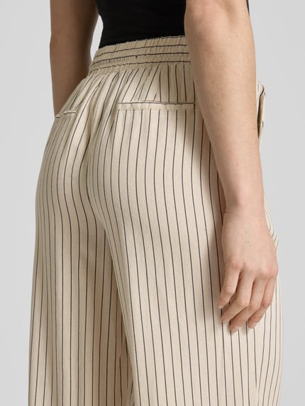 VERO MODA Loose Fit Bundfaltenhose aus Viskose-Leinen-Mix Modell 'JESMILO' Beige 3