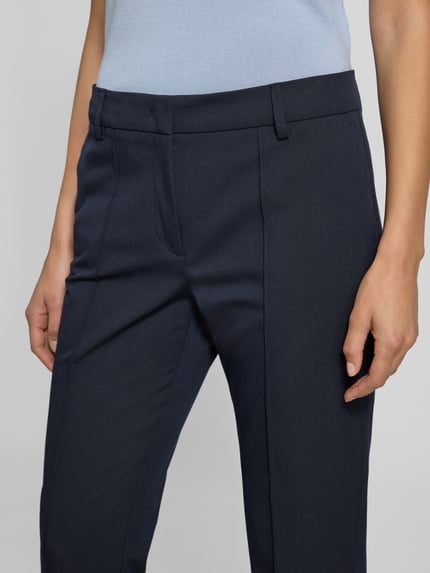 Christian Berg Woman Selection Slim fit stoffen broek met verkort model Marineblauw - 3