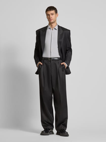 HUGO Slim Fit Business-Hemd mit Kentkragen Modell 'KENNO' Hellgrau 1