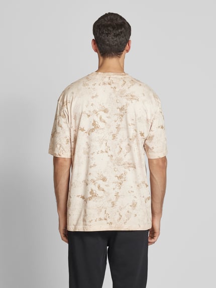 GUESS Activewear T-Shirt mit Label-Print Modell 'MUSCARI' Beige 5