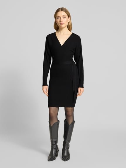 VERO MODA Getailleerde gebreide jurk van viscosemix, model 'HOLLYREM' Zwart - 4