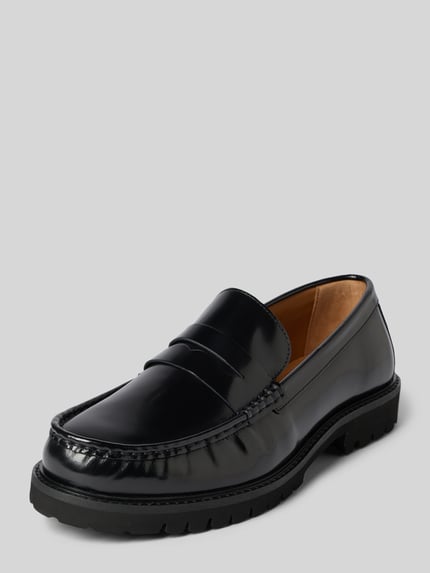Produktfoto, Loafer aus echtem Leder Modell 'HUGO' von SELECTED HOMME in Schwarz, unifarben mit abgerundeter Schuhspitze, Blockabsatz, profilierter Sohle und glatter Textur.