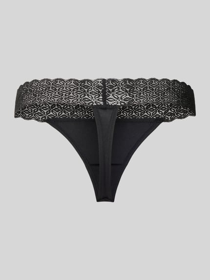Produktfoto, schwarzer String aus Modal-Mix mit feiner Spitze und geometrischem Muster von Jake*s Casual, glatte Textur