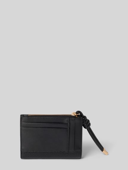 Produktfoto, Portemonnaie mit Logo-Detail Modell 'SAPHIRA' von Valentino Bags, schwarze glatte Oberfläche, goldener Reißverschluss, neutrale Hintergrundfarbe
