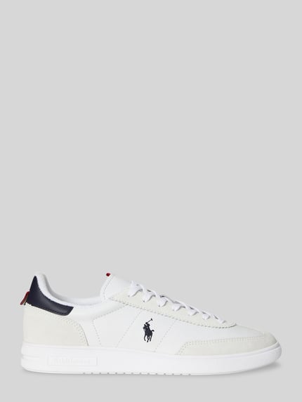 Produktfoto, Low Top Sneaker aus echtem Leder von Polo Ralph Lauren, unifarben, zaokrąglony nosek, płaski obcas, logo, pętelka, kontrastowy detal, podeszwa z fakturą, gładka skóra, welur, materiał: prawdziwa skóra
