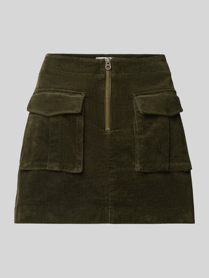 Produktfoto, Ausgestellter Mini-Rock aus Baumwoll-Mix von Tommy Hilfiger in effen kleuren corduroy look met cargozakken, recht zoom, ritssluiting, regular fit, minilengte, applicatie met gestikt logo, materiaalverwerking katoenmix