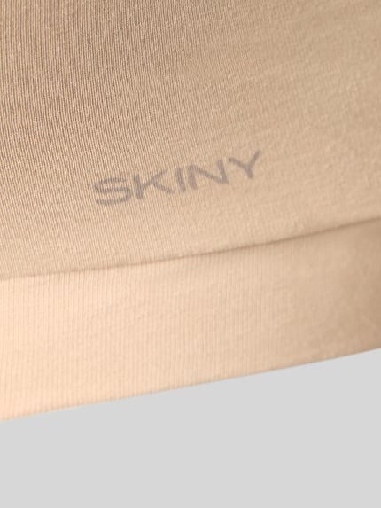 Productfoto, bh met logoprint van SKINY in beige met gladde en fijne textuur, dames bh met logoprint, haakjessluiting, verstelbare schouderbandjes, spaghettibandjes