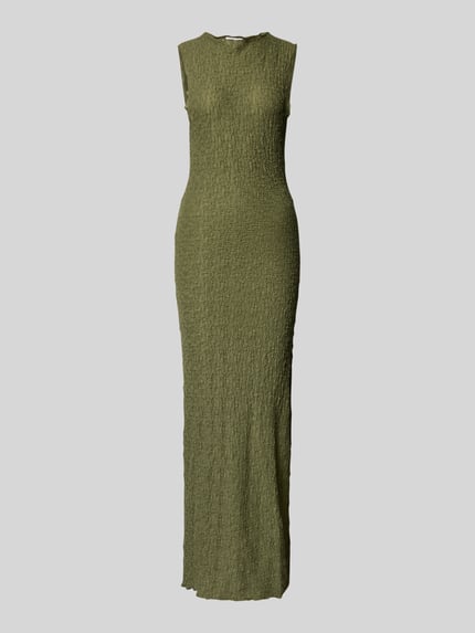 Produktfoto, Maxikleid mit Rundhalsausschnitt Modell 'FALL' von Vila in khakigrün, Stretch-Material, gerader Schnitt, strukturierte Oberfläche