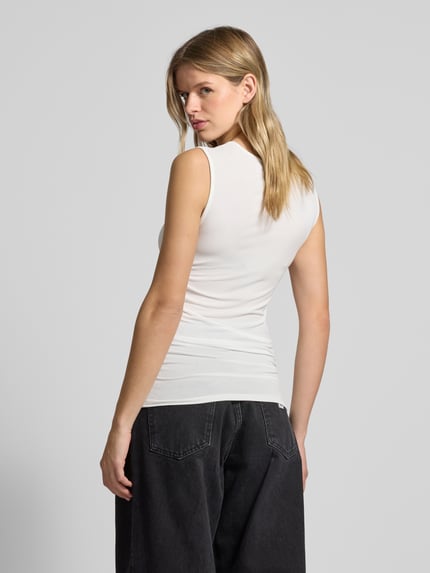 PIECES Top o kroju slim fit z bocznym marszczeniem model ‘MADISON’ Złamany biały 5