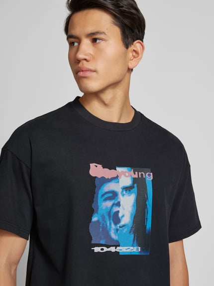 Weekday T-Shirt mit Motiv-Print Black 3