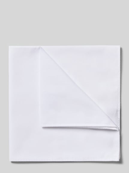 Produktfoto, Einstecktuch aus reiner Baumwolle von Blick, rechteckig, weiß, gewebte Optik, quadratische Passform, neutraler Hintergrund
