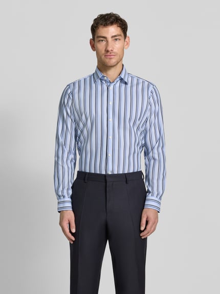 Christian Berg Men Regular Fit Business Hemd aus Baumwolle mit Kentkragen Bleu 4