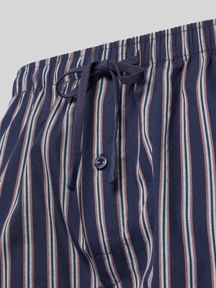 Produktfoto, Pyjama-Shorts mit elastischem Bund und Tunnelzug von bugatti, bawełna, krój regular fit, wzór na całej powierzchni