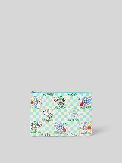 Produktfoto, Pouch mit Reißverschluss von Kenzo, główna przegroda z zamkiem błyskawicznym, nadruki z motywem, detale z logo, pastelowe kolory, geometryczne kształty, gładka tekstura