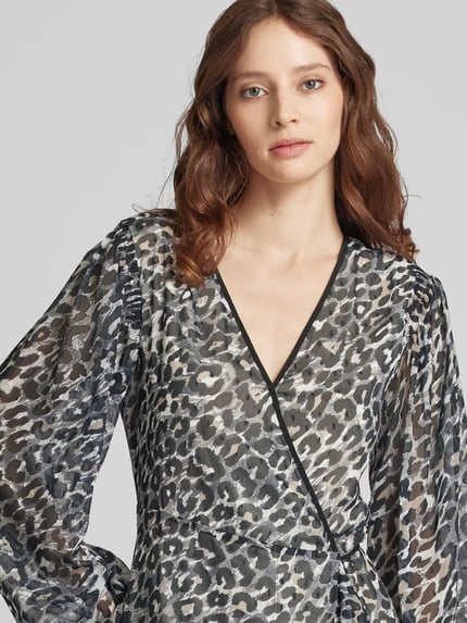 GUESS Długa sukienka w stylu kopertowym model ‘FELISIA’ Czarny 3