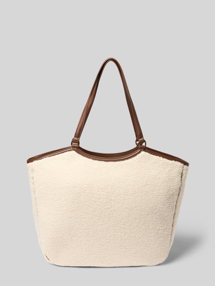 Produktfoto, Shopper aus Teddyfell Modell 'FERIELLE' von Liu Jo White, beige mit braunen Tragehenkeln, Logo, Struktur weich, Kontext: Damen Shopper, Hauptfach mit Reißverschluss, Maße 47x36x17 cm, Schulterriemen 55 cm