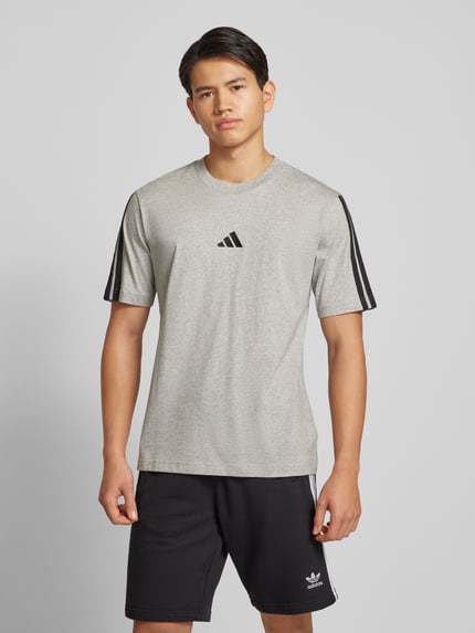 adidas Sportswear T-Shirt mit Logo-Stitching Hellgrau 4