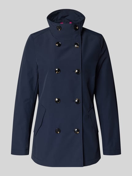 Produktfoto, dunkelblaue Regular Fit Jacke mit Stehkragen Modell 'Caban' von Christian Berg Woman Selection aus Material-Mix mit Baumwoll-Anteil, doppelreihige Knopfleiste, Eingrifftaschen, glatte Oberfläche und klare Linien.