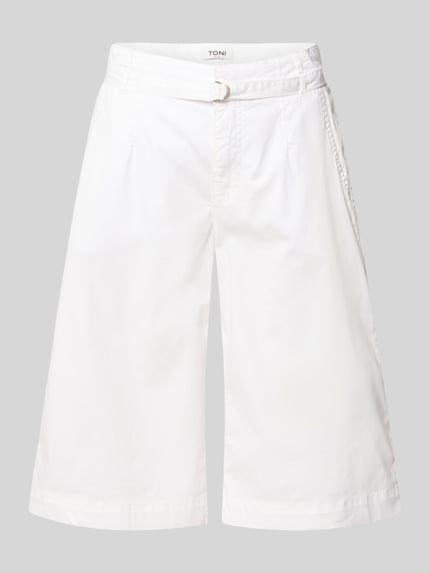 Produktfoto, witte Bermudas met riem van TONI, dames Bermudas model 'Liv', tailored fit, mix van katoen en lyocell, steekzakken, bandwijdte maat 36: 41 cm, binnenbeenlengte maat 36: 34 cm