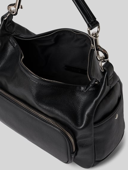 Produktfoto, Shoulder Bag aus echtem Leder Modell 'PIPO' von MANGO in Schwarz, sichtbare Reißverschluss- und Steckfächer, strukturierte glatte Textur