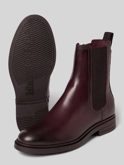 Productfoto, Chelseas uit echt leer model 'Paula' van Marc O'Polo in donkerrood met zwarte elastische inzet, Dames chelsea boots