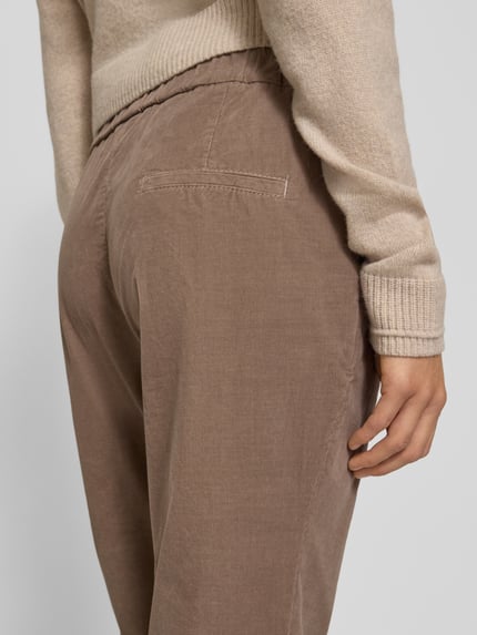 TONI Broek met verkorte pasvorm en elastische band, model 'sue' Taupe - 3