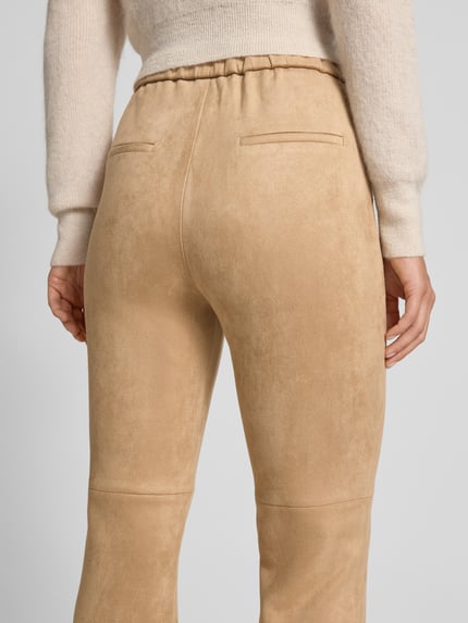 Betty Barclay Flared Fit Stoffhose in Leder-Optik Modell 'September' Beige 3