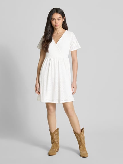 PIECES Tailliertes Minikleid mit Ausbrenner-Effekt Modell 'ABBY' Offwhite 1