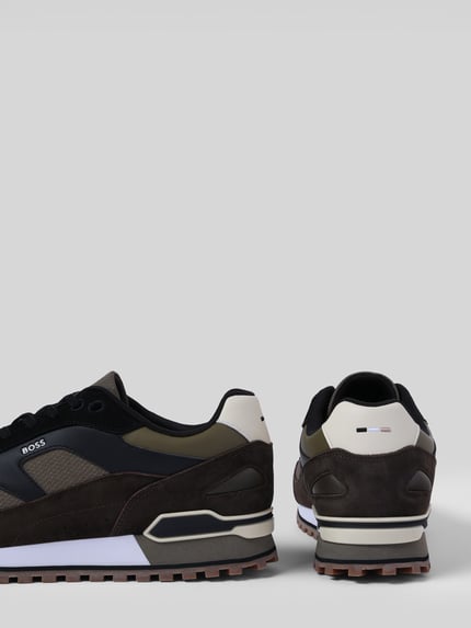 Productfoto, Sneaker uit rundleernappa met logo-details van HUGO, unicolor mat leerlook, gestructureerd, met logo-opdruk en stiksels, ronde neus, vlakke hak, geprofileerde rubberzool
