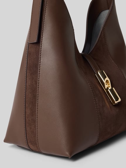 Produktfoto, Tote Bag aus echtem Leder Modell 'Goccia' von FURLA, braun mit goldfarbener Schließe, Główna przegroda z klapką, regulowany pasek na ramię, Szerokość w rozmiarze 1: 28 cm, Długość w rozmiarze 1: 31 cm, Głębokość w rozmiarze 1: 17 cm, długość paska na ramię w rozmiarze 1: 52 cm, naturalna skóra