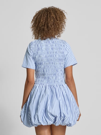 Amy Lynn Cocktailjurk met smokdetails, model 'Eleonor' Blauw - 5