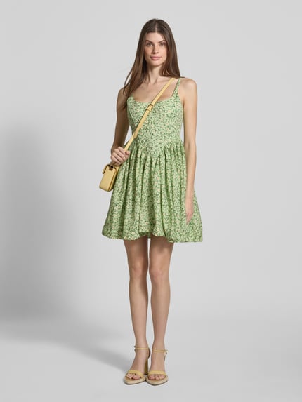 Lace & Beads Cocktailjurk met veters aan de achterkant Groen - 1
