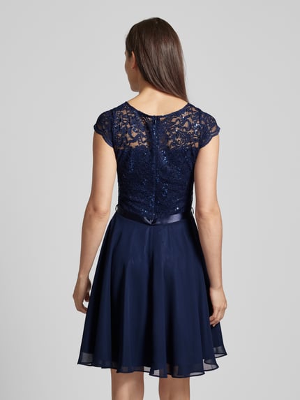 SWING Cocktailjurk met kant en strikceintuur Marineblauw - 5