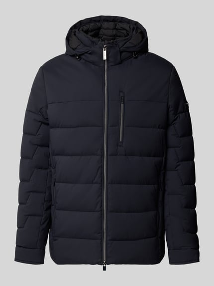 Produktfoto, Steppjacke mit Zweiwege-Reißverschluss von bugatti in donkerblauw met horizontale stiksels, regular fit, met capuchon met tunnelkoord, ritszakken, ruglengte maat 50: 75 cm, schouderbreedte maat 50: 49 cm, borstwijdte maat 50: 60 cm, mouwlengte maat 50: 67 cm