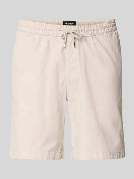 Produktfoto, Shorts mit elastischem Bund Modell 'JAIDEN CARTER' von Jack & Jones aus Baumwoll-Elasthan-Mix mit Strukturmuster, Regular-Fit, helle Farbe, sichtbare Textur, Bundweite bei Größe M 43 cm, Innenbeinlänge 20 cm