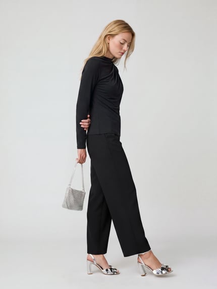 PIECES Langarmshirt mit drapierter Schulterpartie Black 1
