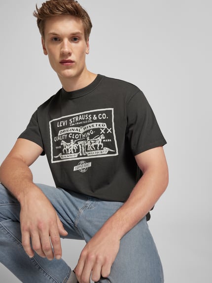 Levi's® T-shirt o kroju vintage fit z nadrukiem z logo Czarny 3