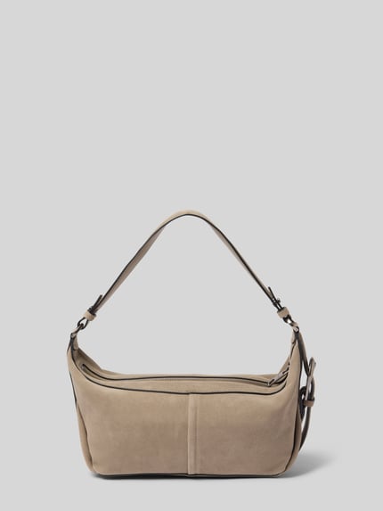 Produktfoto, Hobo Bag aus Leder Modell 'PARIS II' von LIEBESKIND BERLIN in hellbeigem Ton, breite Form, sichtbarer Reißverschluss, glatte Textur, Label-Detail, Kontext: Damen Hobo Bag, echtes Leder, Hauptfach mit Reißverschluss, Tragehenkel, Schulterriemen, Innentasche, Maße: 37x20x12 cm, Länge Schulterriemen: 48 cm