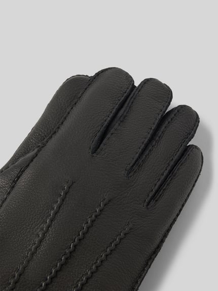 Productfoto, Handschoenen uit echt leer met siernaden van Akaroa, heren, omzoomd boord, effen design, detailopname